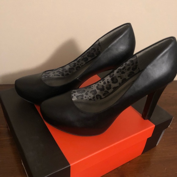 Guess High Heels 4 inch - Picture 1 of 8